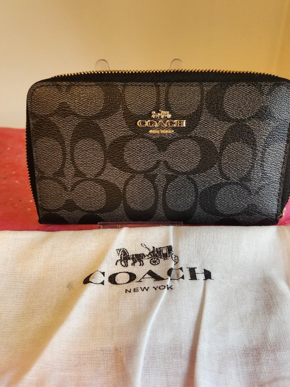 Coach Black Signature Zip-Around Wallet with Goldtone Coach Logo EUC